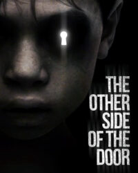 Bên Kia Cánh Cửa