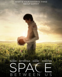 Khoảng cách giữa chúng ta