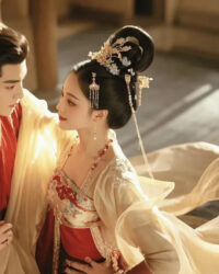 Người Đẹp Trên Gối