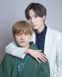 Tiền Bối, Tuyệt Đối Không Được Yêu